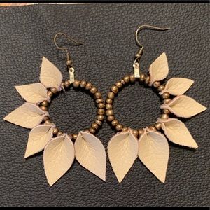 Earrings! PRICE INCLUDES SHIPPING